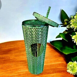 Starbucks Flawed 2023 Limited Edition Holiday Winter Green Bling Tumbler Venti